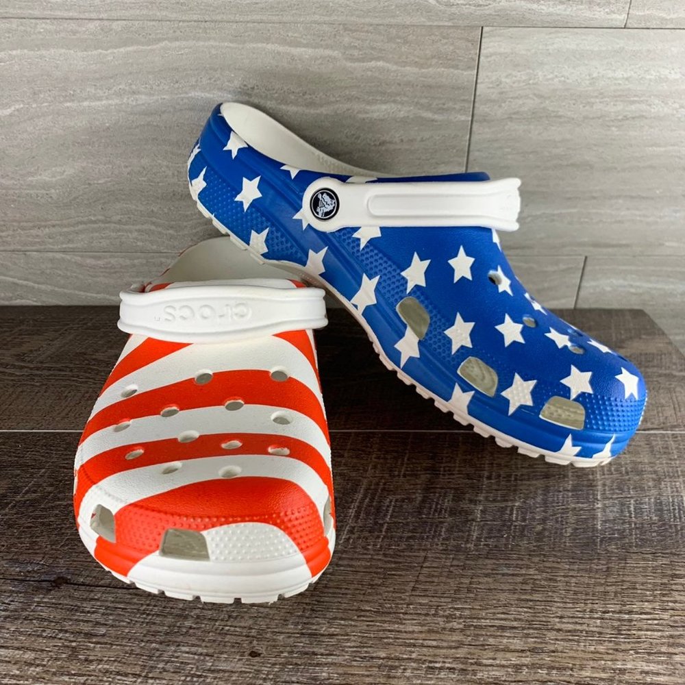 Men's CROCS Classic American Flag Sandal Shoe - Picture 9 of 11
